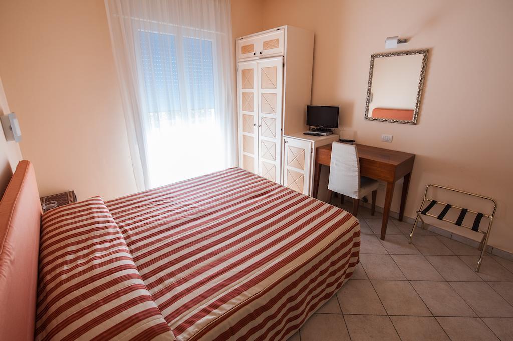 Alba Hotel Marina di Ravenna Buitenkant foto