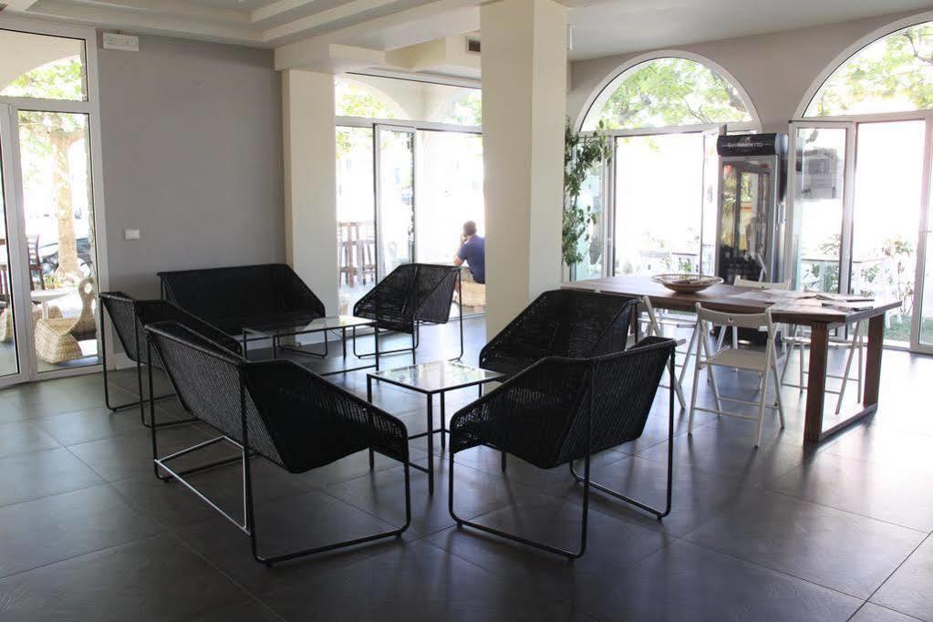 Alba Hotel Marina di Ravenna Buitenkant foto